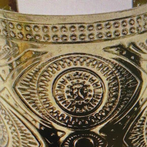 Brass Engraved Gold and black Arm statement cuff - Picture 2 of 4